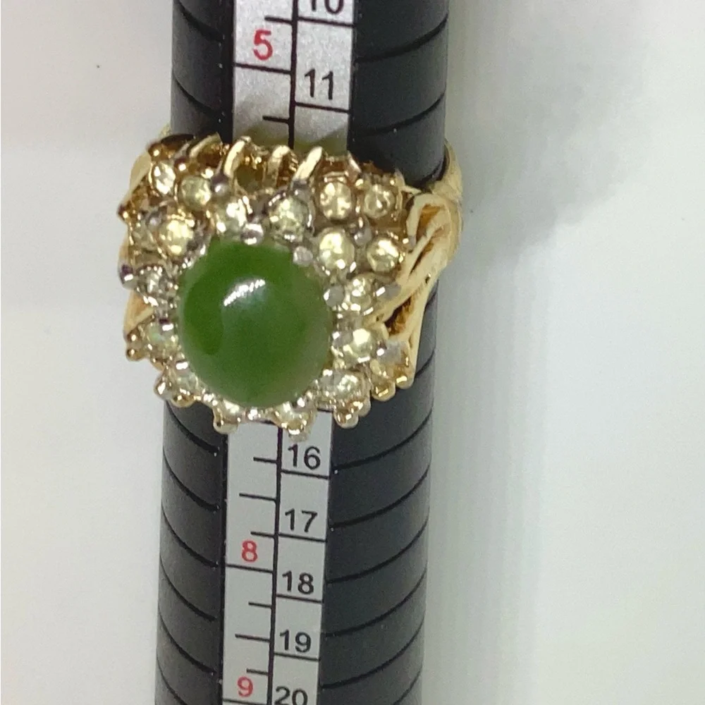 Gold Jade Ring 8 KT HGE Vintage 6 Cocktail